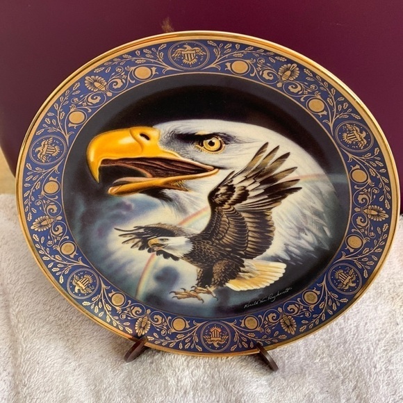 Profile of freedom Franklin Mint Eagle collectors display plate - Picture 1 of 3